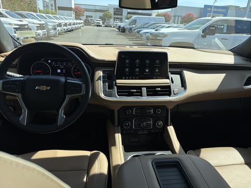 Used 2021 Chevrolet Tahoe Premier AWD/4WD image 30