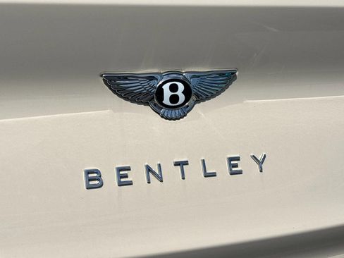 Used 2024 Bentley Bentayga Extended Wheelbase AWD/4WD image 16
