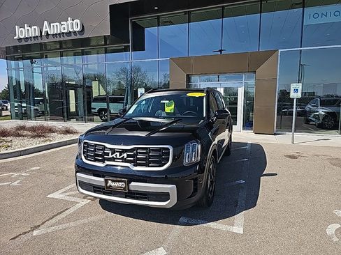 Used 2025 Kia Telluride S AWD/4WD image 1