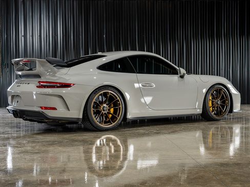 Used 2018 Porsche 911 GT3 RWD image 44