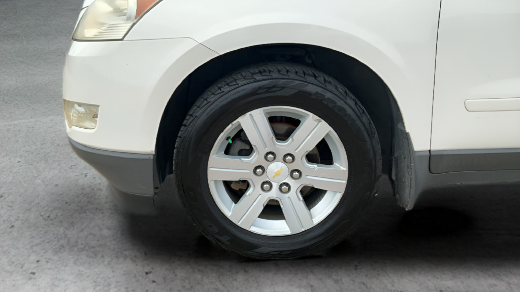 Used 2011 Chevrolet Traverse LT w/ Personal Connectivity Package FWD image 24