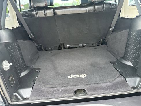Used 2017 Jeep Wrangler Unlimited Sport AWD/4WD image 10