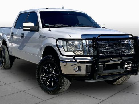 Used 2014 Ford F150 XLT w/ Equipment Group 302A Luxury AWD/4WD image 3