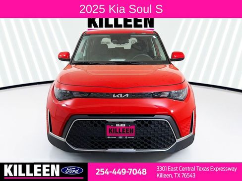 Used 2025 Kia Soul S FWD image 2