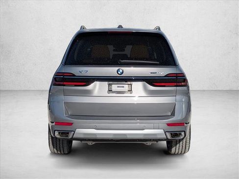New 2026 BMW X7 xDrive40i image 7
