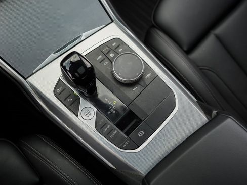 Used 2022 BMW 330i Sedan w/ Convenience Package image 34