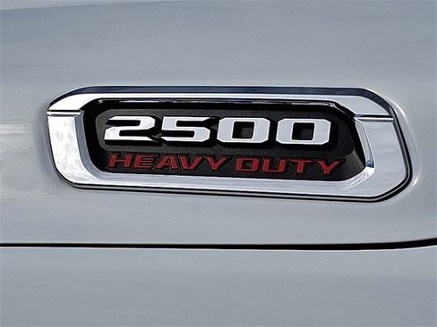 Used 2024 RAM 2500 Tradesman w/ Chrome Appearance Group image 28