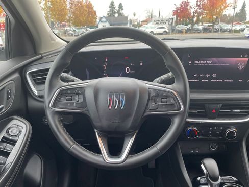 Used 2025 Buick Encore GX Preferred image 34