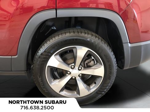 Used 2019 Jeep Cherokee Limited AWD/4WD image 24