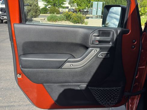 Used 2014 Jeep Wrangler Unlimited Sport w/ Quick Order Package 24S AWD/4WD image 17
