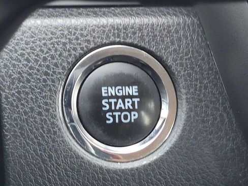 Used 2022 Toyota Camry XSE FWD image 25