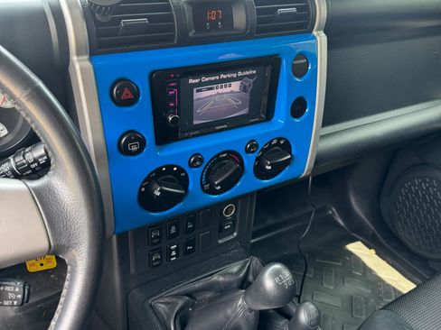 Used 2007 Toyota FJ Cruiser 4WD image 13