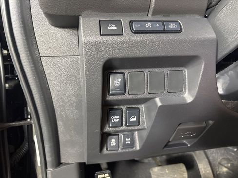 Used 2025 Nissan Frontier PRO-4X AWD/4WD image 20