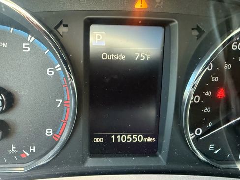 Used 2018 Toyota RAV4 Limited image 13