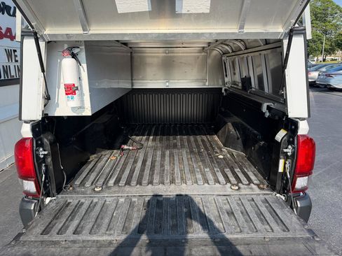 Used 2022 Toyota Tacoma SR RWD image 29