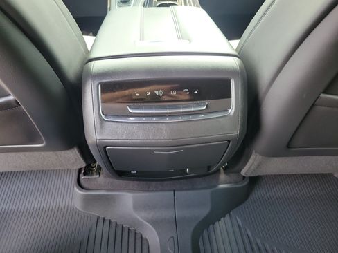 Used 2022 Cadillac Escalade Sport AWD/4WD image 15