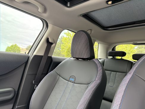 New 2026 MINI Cooper 4-Door Hardtop FWD image 19