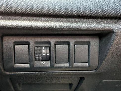 Used 2021 Subaru Outback Premium image 11