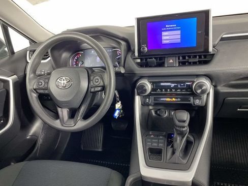 Used 2023 Toyota RAV4 LE AWD/4WD image 13