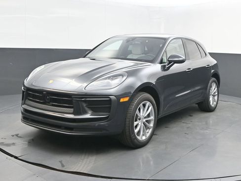 New 2025 Porsche Macan image 1