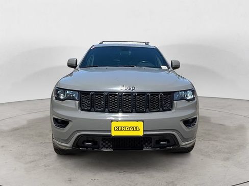 Used 2019 Jeep Grand Cherokee Altitude AWD/4WD image 2
