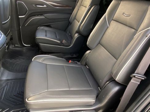 Used 2022 Cadillac Escalade Premium Luxury w/ Performance Package image 17