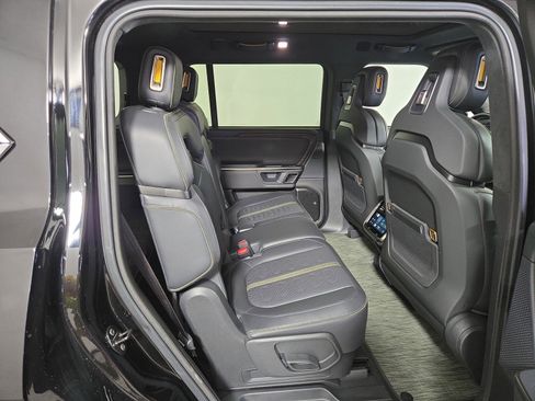 Used 2024 Rivian R1S Adventure AWD/4WD image 23
