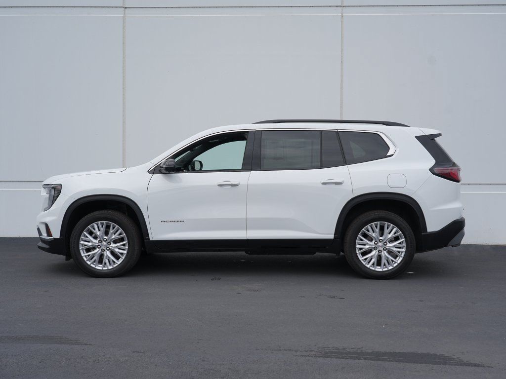 Certified 2026 GMC Acadia Elevation w/ Elevation Premium Package AWD/4WD image 6