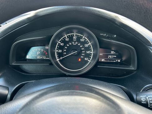 Used 2018 MAZDA MAZDA3 Sport image 22