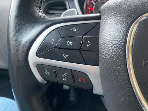 Used 2016 Dodge Challenger SXT Plus image 28