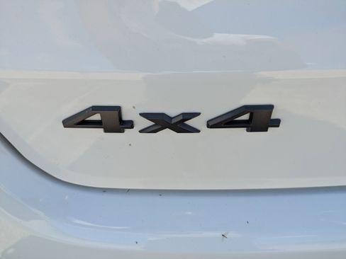 New 2026 Jeep Compass Latitude image 13