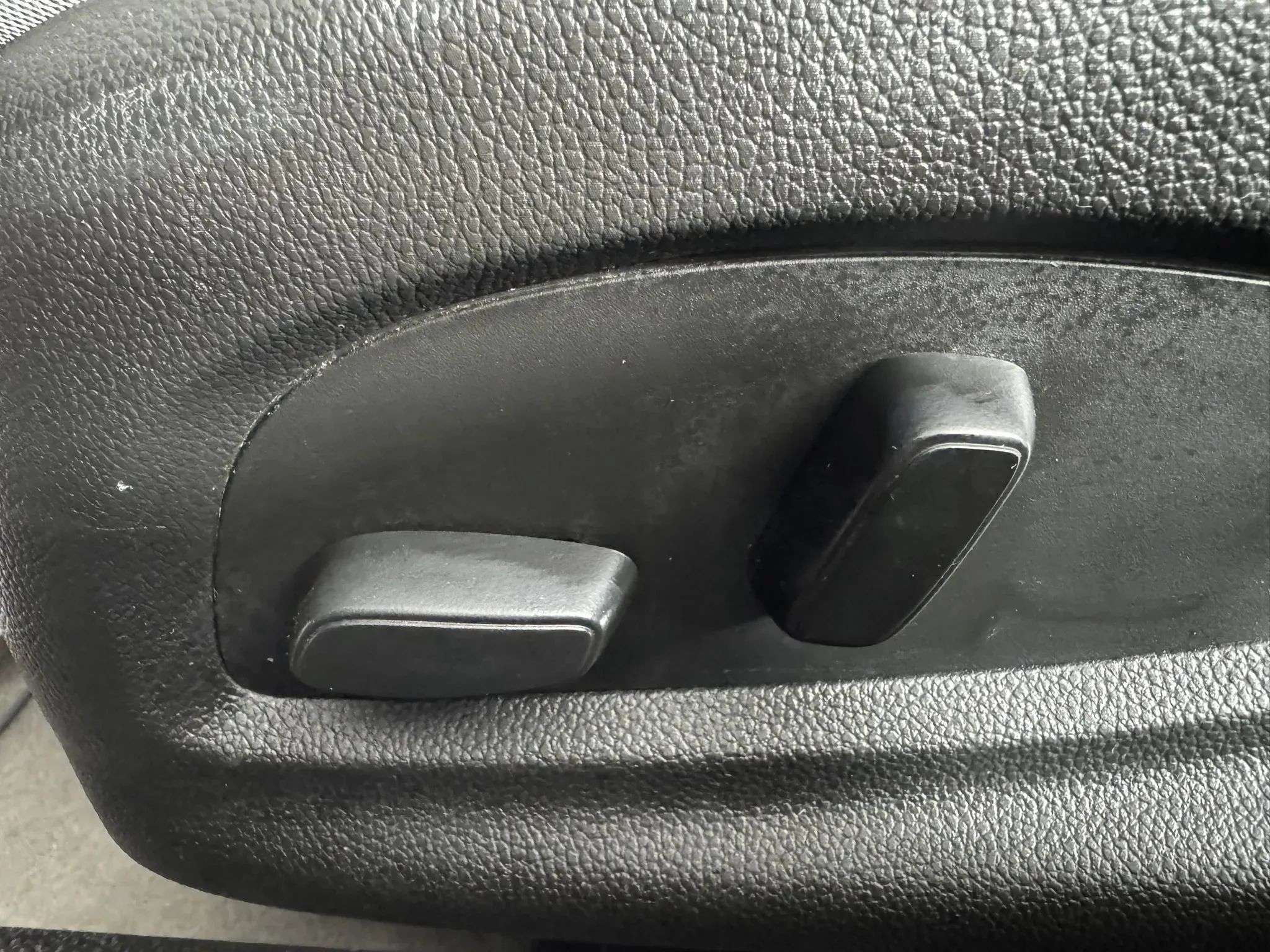 Used 2023 Chevrolet Camaro LT RWD image 28