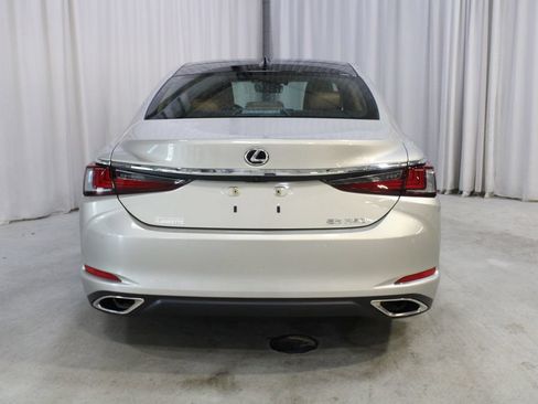 Used 2025 Lexus ES 350 w/ Technology Package FWD image 24