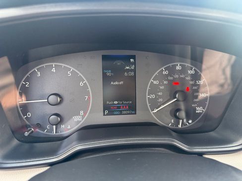 Used 2025 Toyota Corolla LE FWD image 11