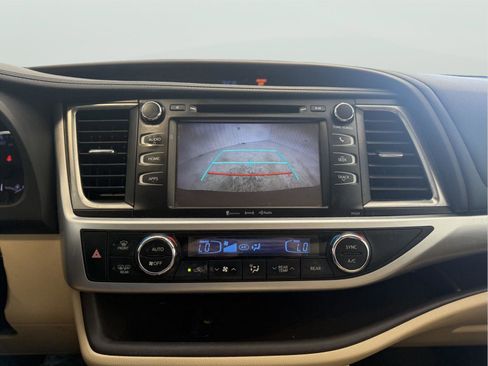 Used 2018 Toyota Highlander Plus image 35