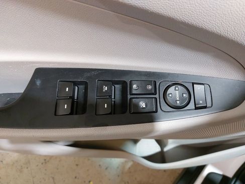 Used 2020 Hyundai Tucson Value w/ Cargo Package image 29