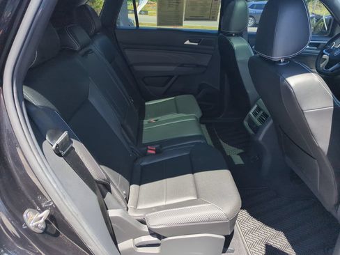 Used 2023 Volkswagen Atlas Cross Sport SE w/ Panoramic Sunroof Package FWD image 34