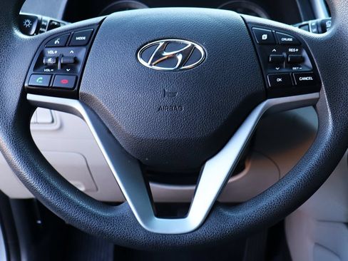 Used 2017 Hyundai Tucson SE w/ SE Popular Package 02 FWD image 50