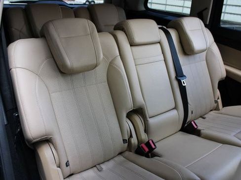 Used 2018 Mercedes-Benz GLS 450 4MATIC image 17