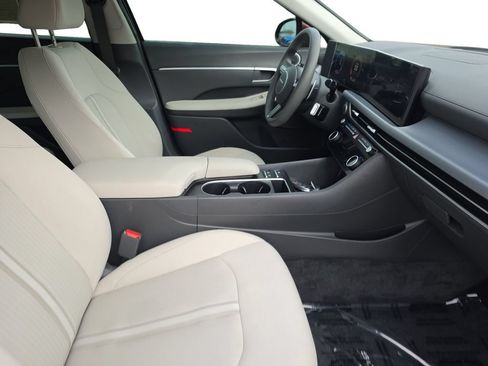 Certified 2024 Hyundai Sonata SEL FWD image 18