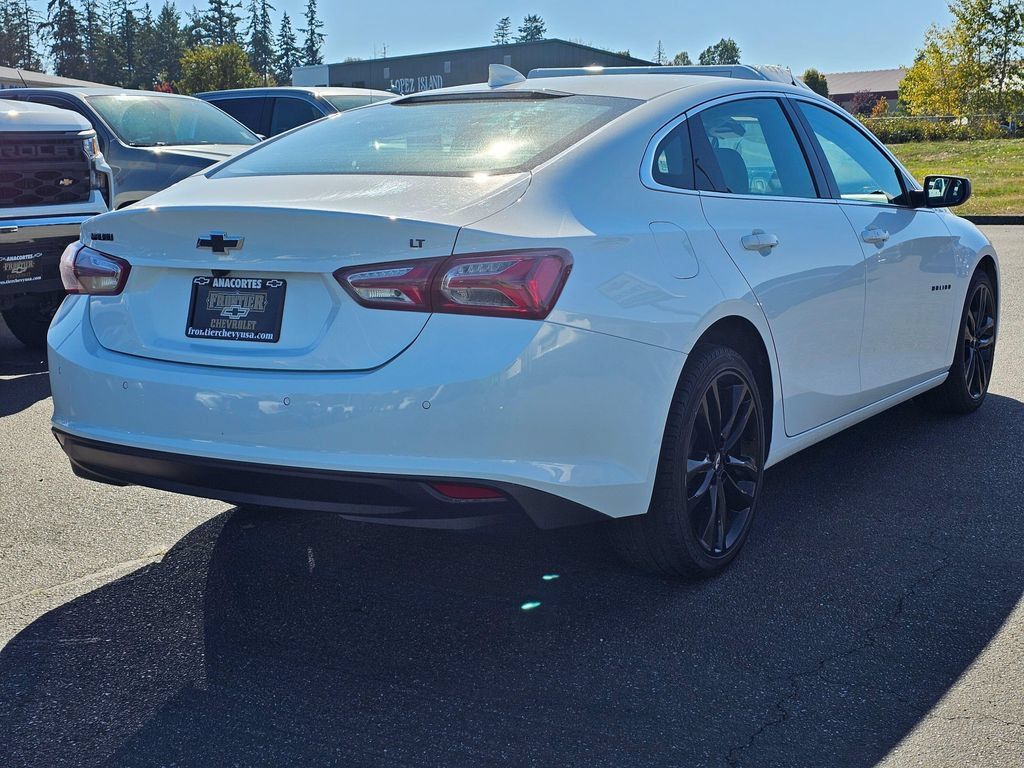 Used 2024 Chevrolet Malibu LT w/ Sport Edition FWD image 3