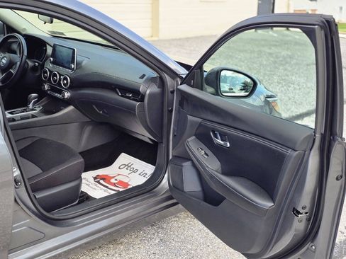 Used 2021 Nissan Sentra SV FWD image 12