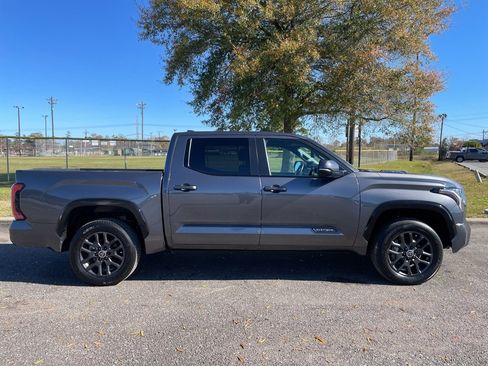 Used 2024 Toyota Tundra Platinum image 8