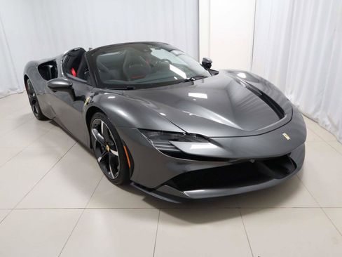 Certified 2025 Ferrari SF90 Spider AWD/4WD image 5