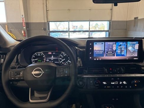 New 2026 Nissan Pathfinder SV image 28