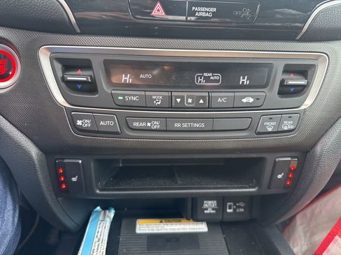 Certified 2022 Honda Passport TrailSport image 18