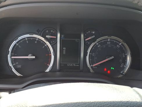 Used 2021 Toyota 4Runner Limited AWD/4WD image 26