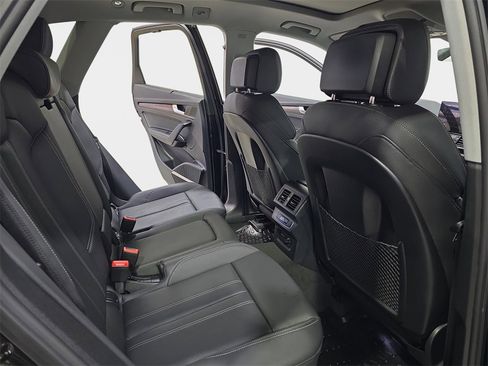 Certified 2025 Audi Q5 2.0T Premium Plus w/ Premium Plus Package image 11