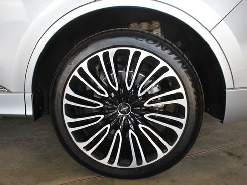 Used 2022 Lincoln Aviator Black Label w/ Dynamic Handling Package AWD/4WD image 29