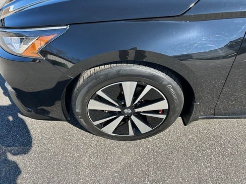 Used 2019 Nissan Altima 2.5 SV image 12